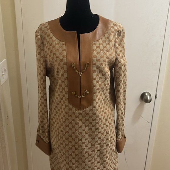 7️⃣5️⃣0️⃣0️⃣ brand new authentic Gucci dress. Only one in Canada - Picture 2 of 7